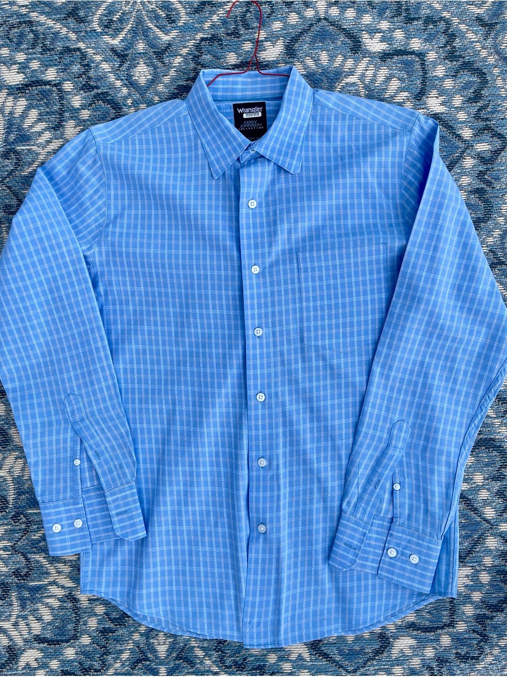Wrangler Cody Johnson Sz M Plaid Long-Sleeve Button-Up  Starched & ready to wear